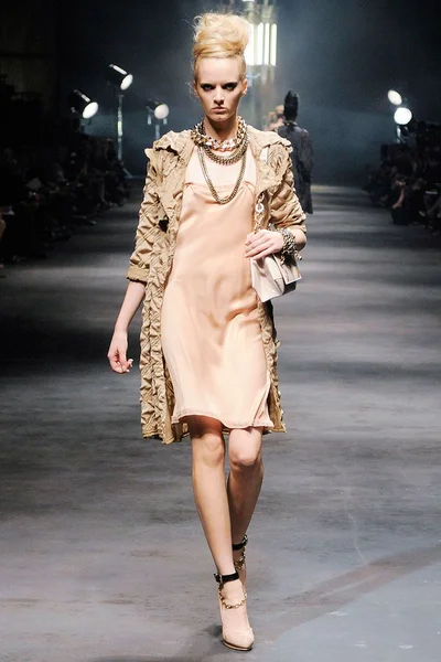 Look 29